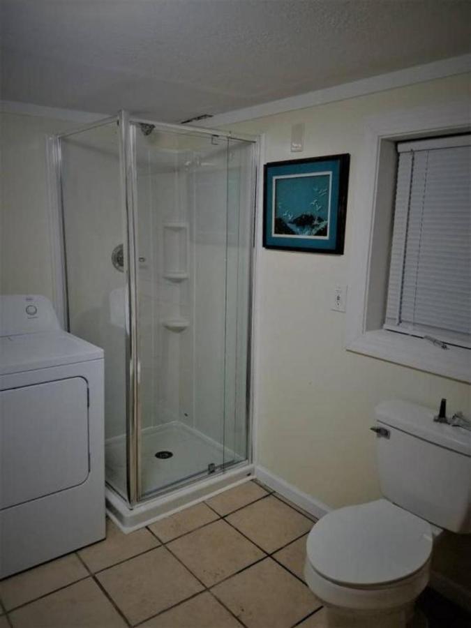 Cheap East Knoxville Basement Studio Exterior photo